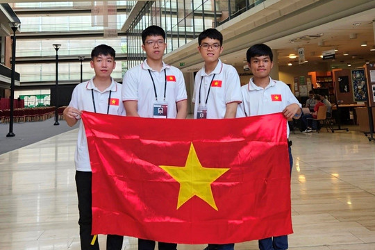 Cả 4 học sinh Việt Nam giành huy chương Olympic Tin học quốc tế năm 2023