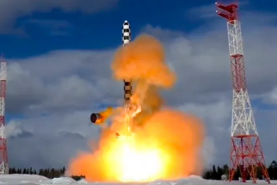 Nga đưa ICBM 'bất khả chiến bại', có thể mang 15 đầu đạn hạt nhân vào trực chiến
