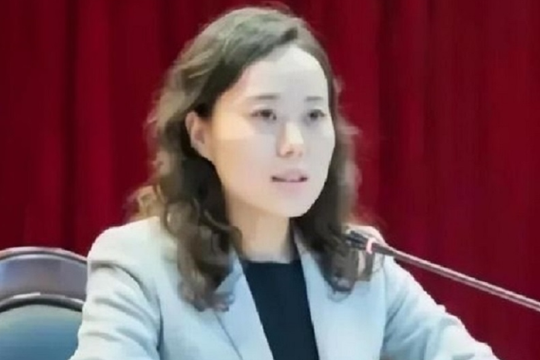 Nữ quan tham Trung Quốc cãi không nhận hối lộ, được 'các bạn trai' tặng quà