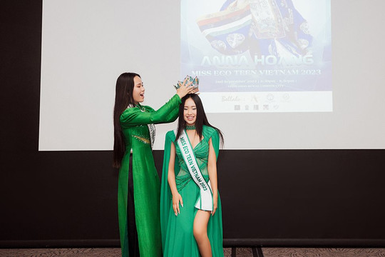 Bella Vũ sang Anh trao vương miện và sash cho Miss Eco Teen Vietnam 2023
