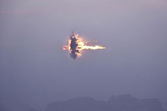 Triều Tiên diễn tập tấn công hạt nhân, bắn 2 tên lửa mang đầu đạn nguyên tử giả