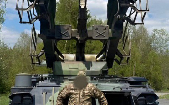 Cận cảnh hệ thống phòng không "3 ngón tay tử thần" 2K12 Kub-M2 xuất hiện ở Ukraine