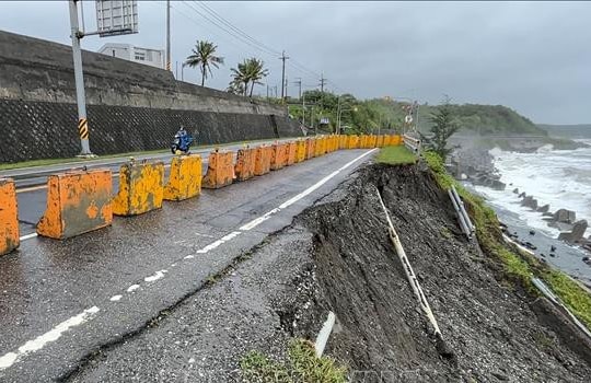 Trung Quốc ban bố cảnh báo vàng đối với bão Haikui