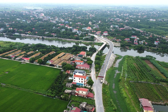 Hình ảnh cầu Châu Giang nối huyện Bình Lục - Lý Nhân, Hà Nam sắp thông xe