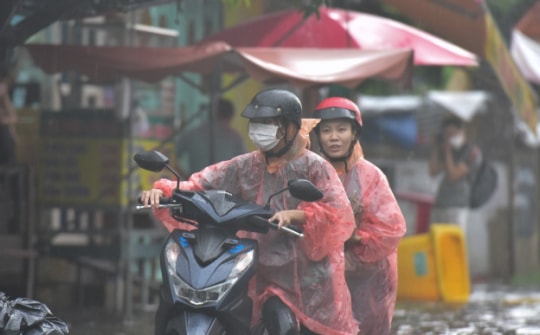 Thời tiết ngày 7/9: Nắng nóng bao trùm miền Bắc, miền Nam có mưa to