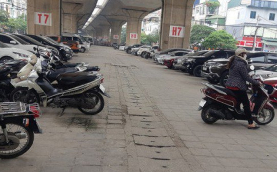 Bộ GTVT nói gì về đề nghị trông giữ xe dưới gầm cầu cạn ở Hà Nội?