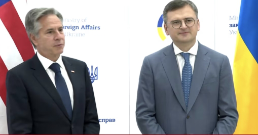 Ngoại trưởng Blinken bất ngờ thăm Ukraine, công bố gói viện trợ 1 tỷ USD