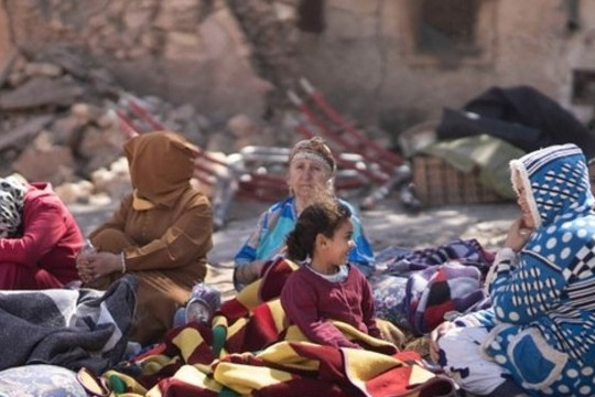 Người dân Maroc "màn trời chiếu đất" sau thảm họa địa chấn