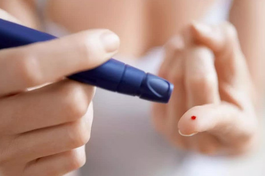 Dấu hiệu ở miệng cảnh báo đường huyết tăng vọt, tiểu đường trở nặng nhưng ít người để ý