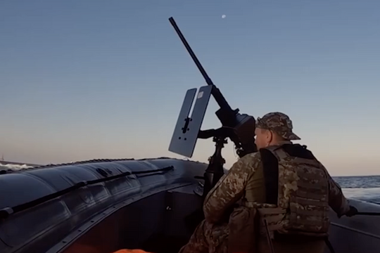 Video lực lượng đặc nhiệm Ukraine giành lại giàn khoan ở Biển Đen