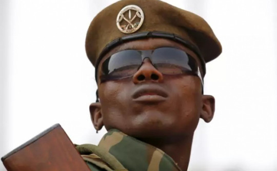 Niger bắt giữ quan chức Pháp, chấm dứt thỏa thuận quân sự với nước láng giềng