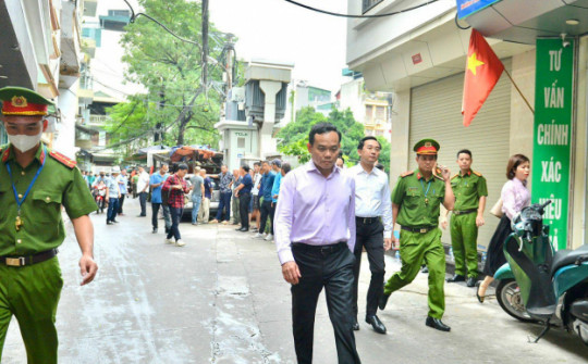 Phó Thủ tướng Trần Lưu Quang chỉ đạo cứu nạn vụ cháy chung cư mini ở Hà Nội