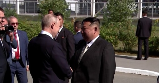 Ông Kim Jong-un gặp Tổng thống Nga Putin tại sân bay vũ trụ ở vùng Viễn Đông