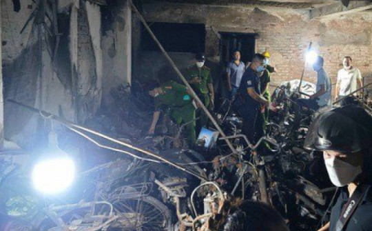 Từ vụ cháy chung cư mini 9 tầng ở phố Khương Hạ: Xây dựng sai phép có bị xử lý hình sự?