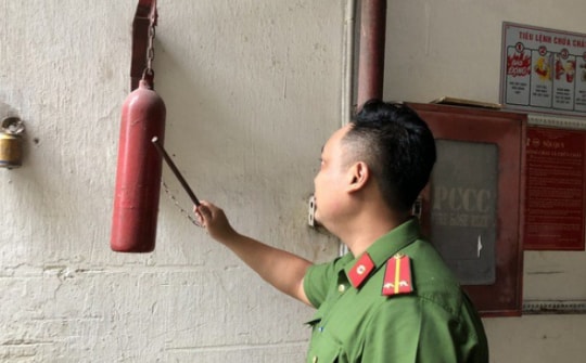 TP HCM: Cư xá không có báo cháy tự động, dân đánh kẻng để báo hoả hoạn