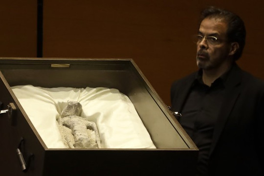 Clip ‘xác người ngoài hành tinh’ được trình bày trước quốc hội Mexico