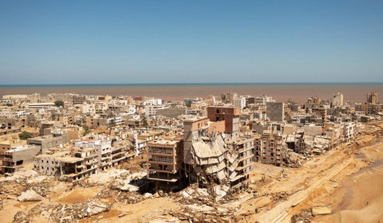 Rùng mình trước lời kể "sóng thần cao bằng tòa nhà 6 tầng" ở Libya
