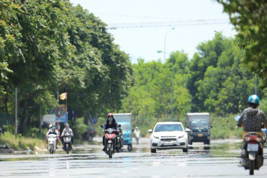 Miền Bắc hửng nắng, Nam Bộ mưa lớn kéo dài