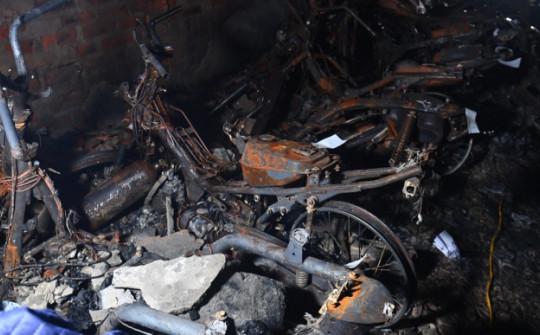 Tin tức 24h qua: Vụ cháy chung cư mini khiến 56 người tử vong là do chập điện xe tay ga