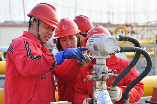 Thị trường dầu mỏ dần rẽ hướng sang Đông Nam Á: Kỷ nguyên Trung Quốc là "rốn dầu" của thế giới sắp đi đến hồi kết?