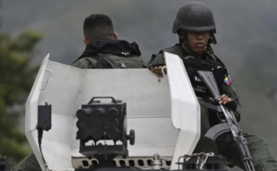 Băng đảng khét tiếng biến nhà tù thành trụ sở, Venezuela đưa 11.000 binh sĩ đến xử lý