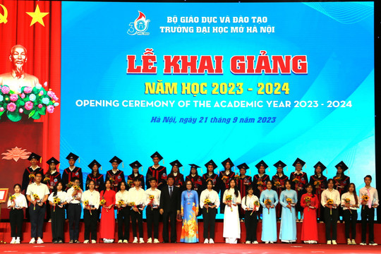 Trường ĐH Mở Hà Nội chào đón 3.800 tân sinh viên