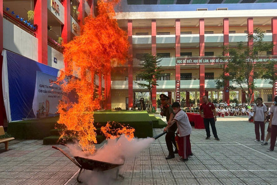 TPHCM yêu cầu trường học tập huấn phòng cháy, chữa cháy cho học sinh