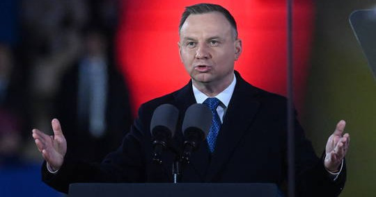 Tổng thống Ba Lan làm rõ tuyên bố không gửi vũ khí cho Ukraine