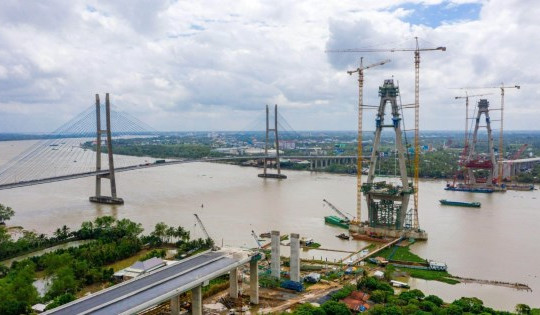 Cầu Mỹ Thuận 2 sắp hợp long nhịp cầu chính