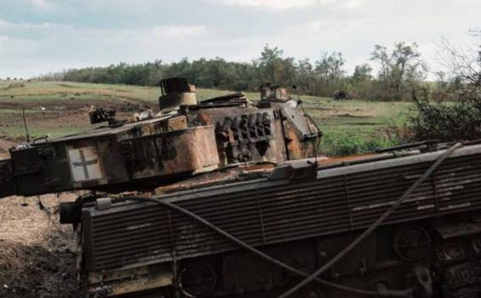 Video: Bộ Quốc phòng Nga thông tin chi tiết vụ phá hủy 2 xe tăng Leopard 2