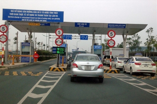 Thí điểm thu phí không dừng ETC tại sân bay Nội Bài, Tân Sơn Nhất trong 6 tháng