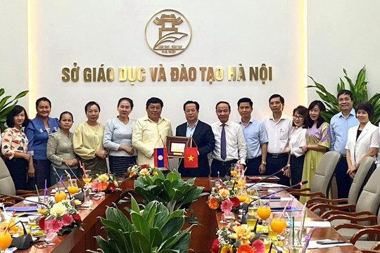 Tăng cường hợp tác giáo dục giữa hai Thủ đô Hà Nội và Viêng Chăn