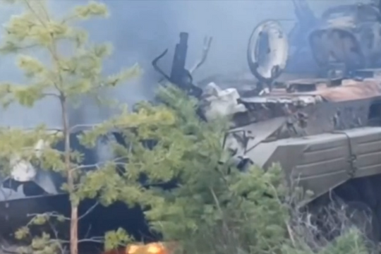 Video Nga quét sạch xe bọc thép Ukraine ở Donetsk