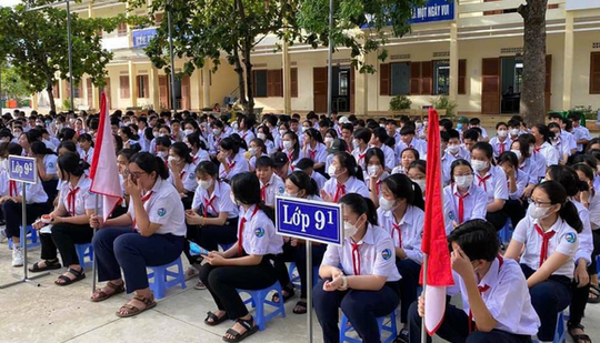 Một trường học ở Khánh Hòa phải trả lại 135 triệu đồng cho phụ huynh