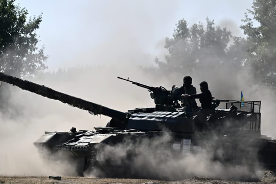 Pháp, Đức mở đường sản xuất vũ khí ở Ukraine