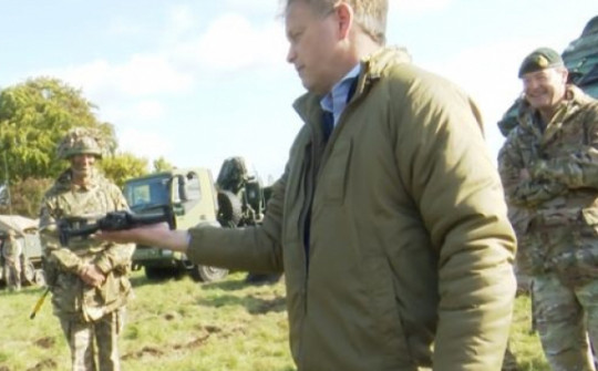 Nga cảnh báo "triệt hạ không thương tiếc lính Anh" nếu tới Ukraine