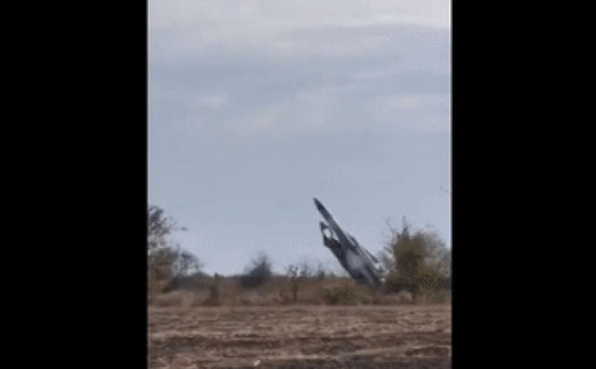 Video đầu tiên quay cảnh Ukraine phóng tên lửa nặng 8 tấn trong xung đột với Nga