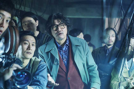'Cú máy ăn tiền' của 'ảnh đế' Song Kang-ho phơi bày sự thật ngành làm phim