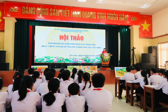 Ứng dụng CNTT trong tiết học về truyền thống dân tộc Việt Nam