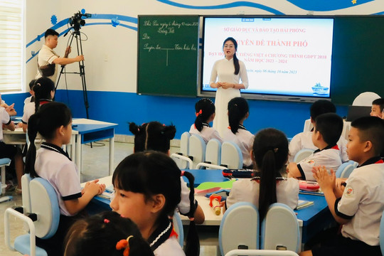 Ứng dụng thiết bị dạy học thông minh vào học môn Tiếng Việt lớp 4 tại Hải Phòng