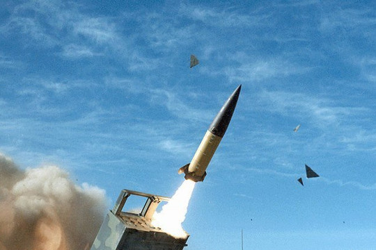 Hai yếu tố để tên lửa ATACMS 'trăm phát trăm trúng'