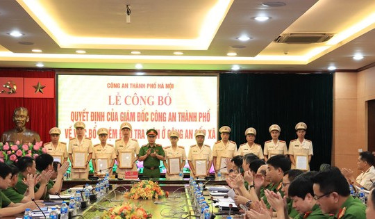 Hà Nội: Công bố quyết định bổ nhiệm chức danh tố tụng cho 332 lãnh đạo công an cấp xã