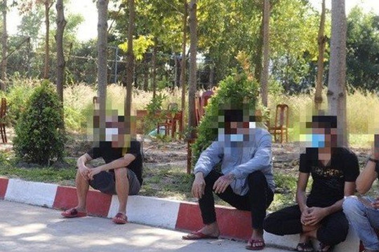 Sau giấc ngủ, 2 thiếu niên tá hỏa biết mình bị lừa bán sang Campuchia