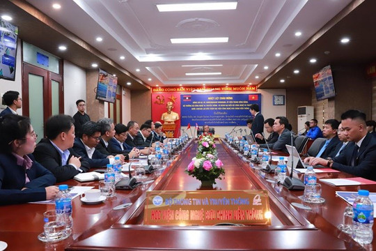Việt Nam và Lào đẩy mạnh hợp tác công nghệ & truyền thông.