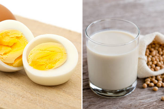 Có nên uống sữa đậu nành kết hợp ăn trứng?