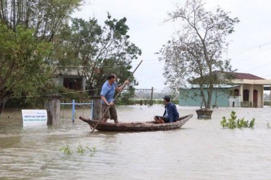 Miền Trung mưa rất to, dự báo Thừa Thiên-Huế, Đà Nẵng có nơi trên 700 mm