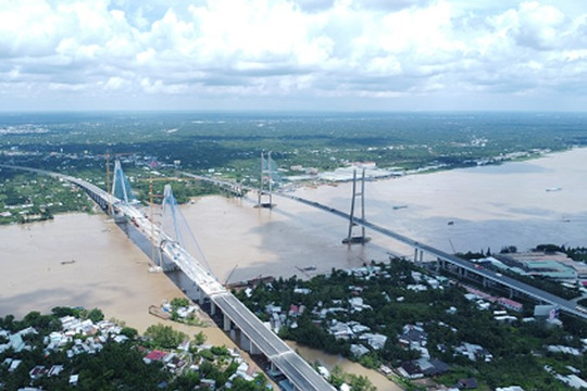 Hợp long cầu Mỹ Thuận 2