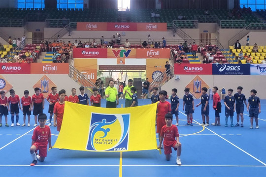 Hơn 200 cầu thủ nhí tranh tài Giải Futsal tranh ‘Cúp Tiểu học Bắc Lệnh mở rộng'