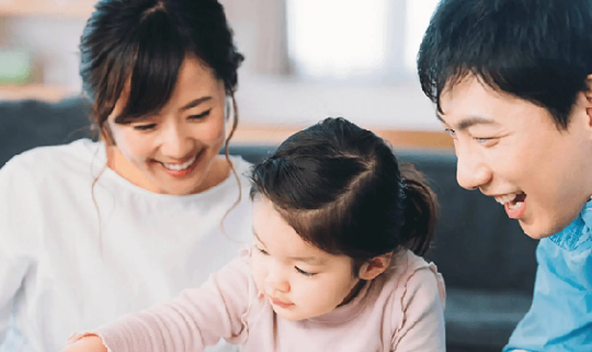 Tiến sĩ Harvard: Muốn con thông minh nhanh nhạy, cha mẹ hãy là "người làm vườn" khéo léo và làm thêm 4 việc sau