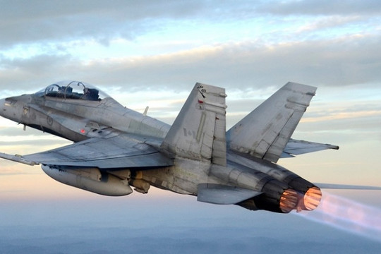 Trung Quốc tố máy bay quân sự Canada xâm phạm không phận